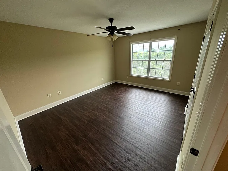 610 Grays Pointe Ct — Photo 20
