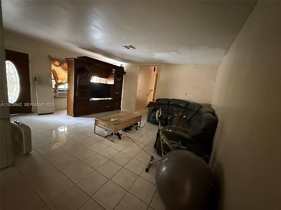 2nd image of 14630 NE 5th Ct