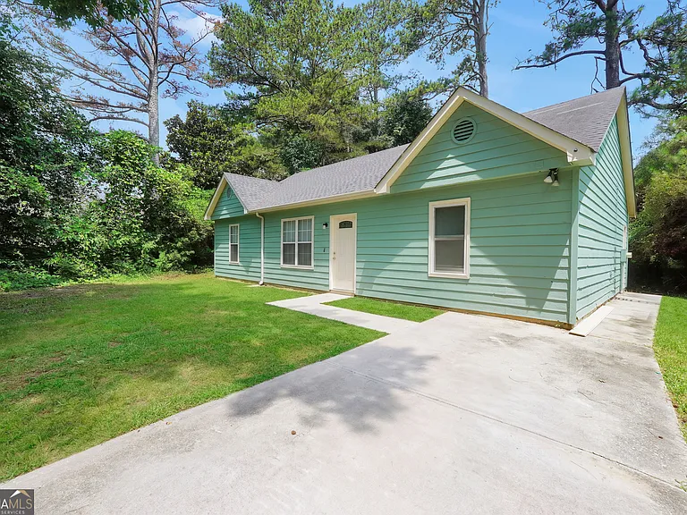 9202 Fairway Ct — Photo 2