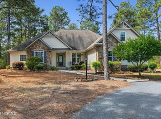 113 Longleaf Dr, Seven Lakes, NC 27376