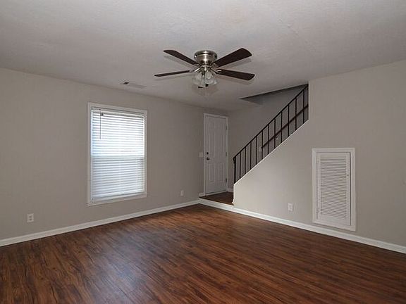 3rd image of 2201 Walden Dr APT C6