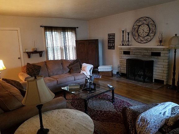 3rd image of 1101 E 10th Ave