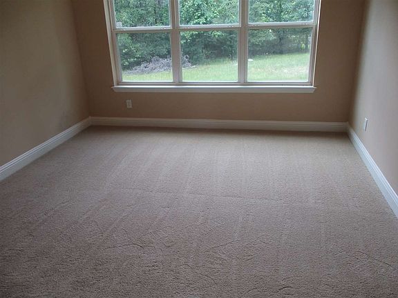 5th image of 140 Briarwood Trce