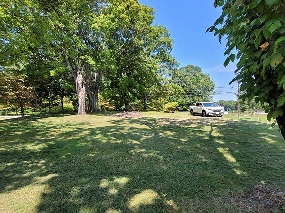 5th image of 416 Bellamy Ln