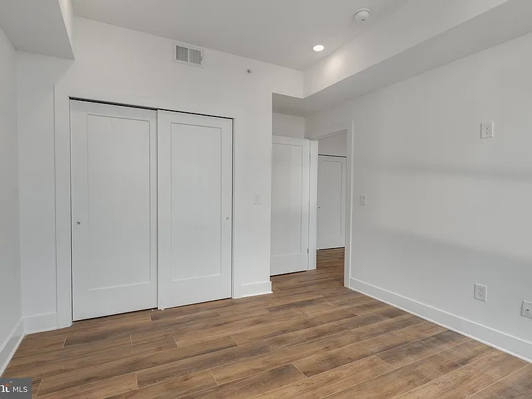 2214 N Front St #204 — Photo 21