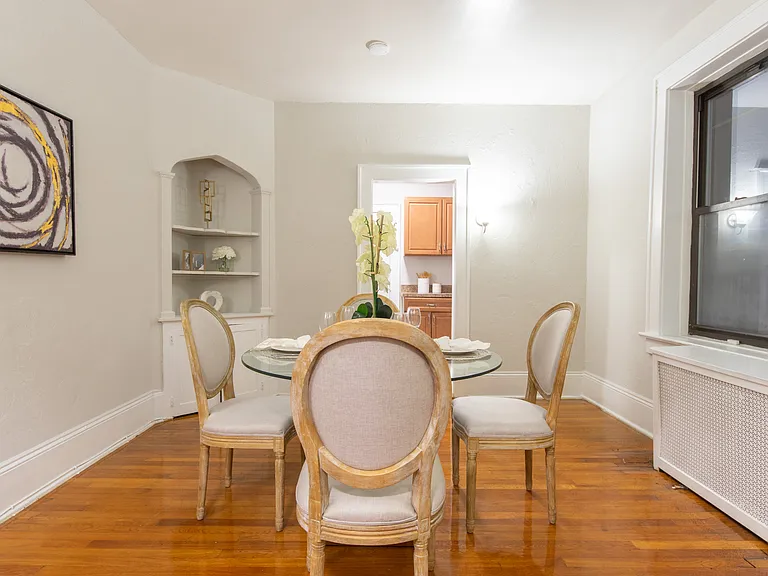 Randolph Manor Apartments — Photo 12