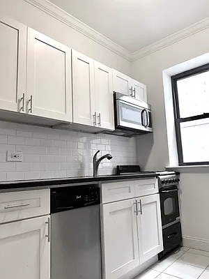 Rented by Bond New York | media 1