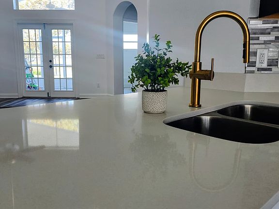 5th image of 3045 Lazlo Ln