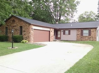 2305 Blackthorn Dr, Champaign, IL