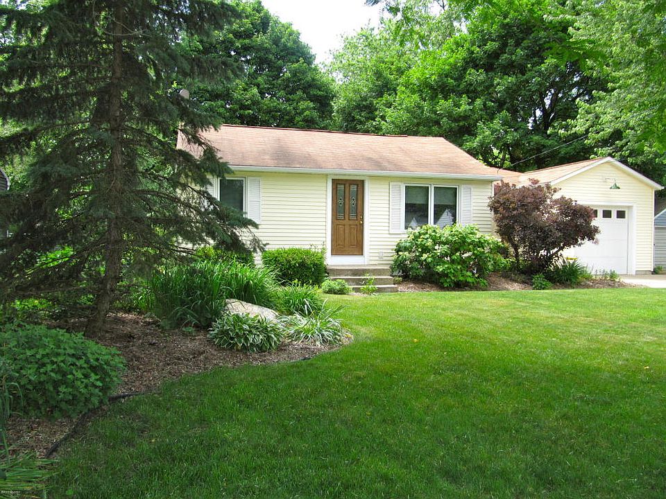 1st image of 3741 Miramar Ave NE