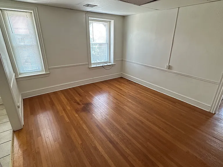 14 E Market St #6 — Photo 4