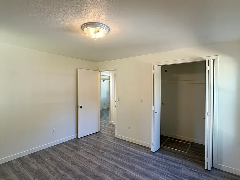 1733 NE Taurus Ct — Photo 13