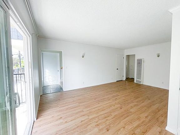 4th image of 625 Pier Ave APT 3
