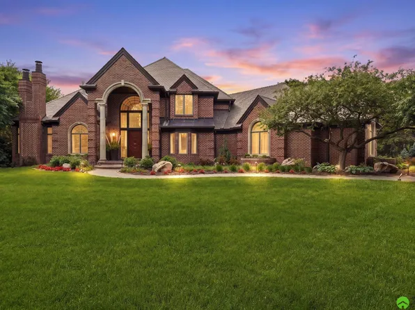 6420 Winding Ridge Cir, Lincoln, NE 68512