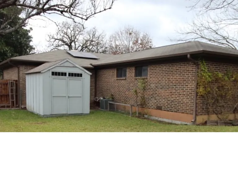 204 Oak St — Photo 8
