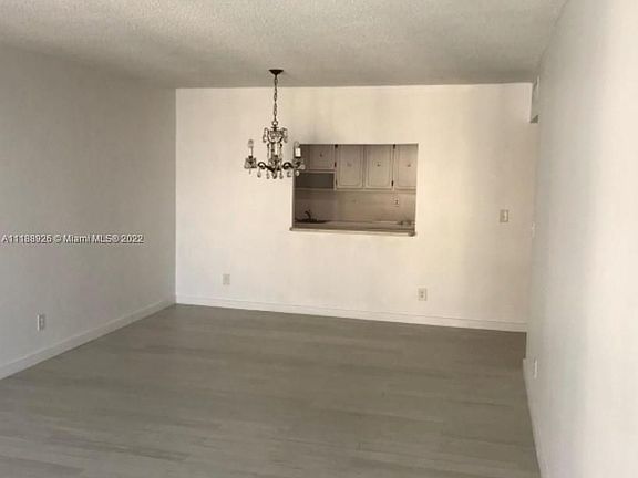 4th image of 19380 Collins Ave APT 1125