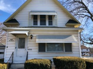 817 S West Ave, Freeport, IL 61032