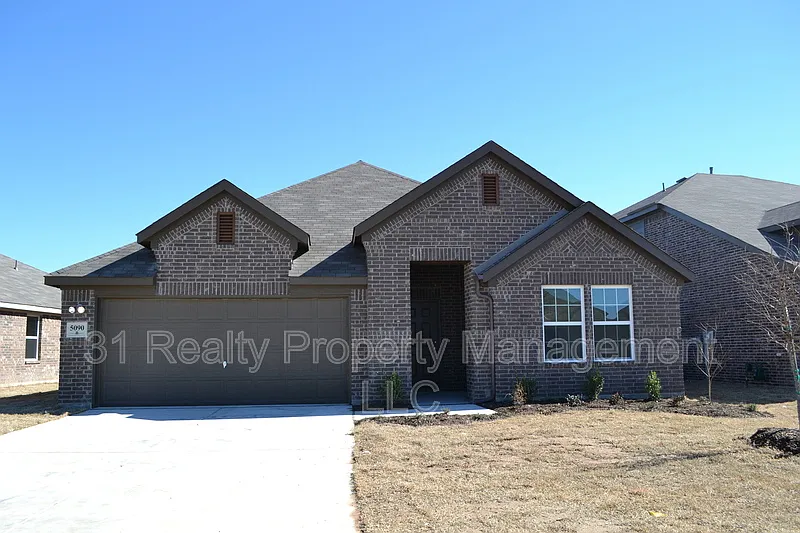 5090 Royal Springs Dr