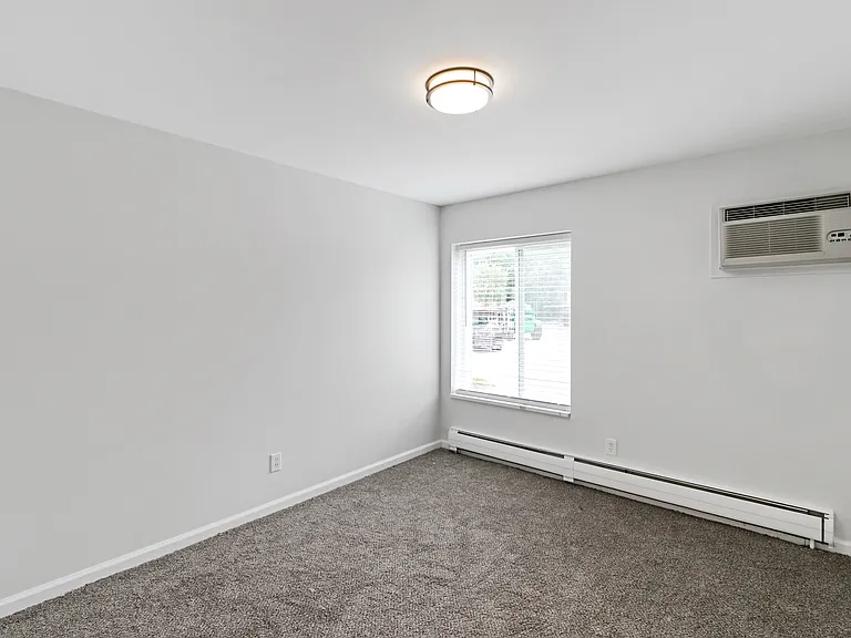 The Park on 13 Apartments - Royal Oak, MI — Photo 25