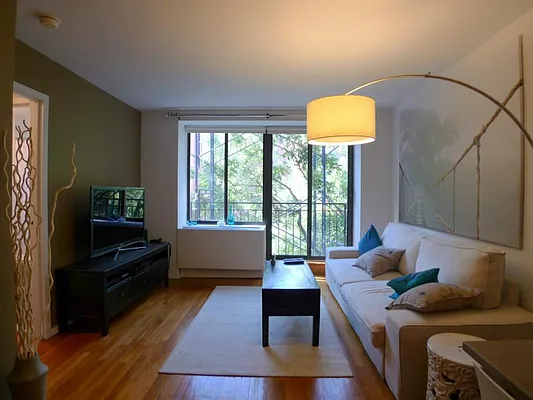 Rented by Level Group | media 33