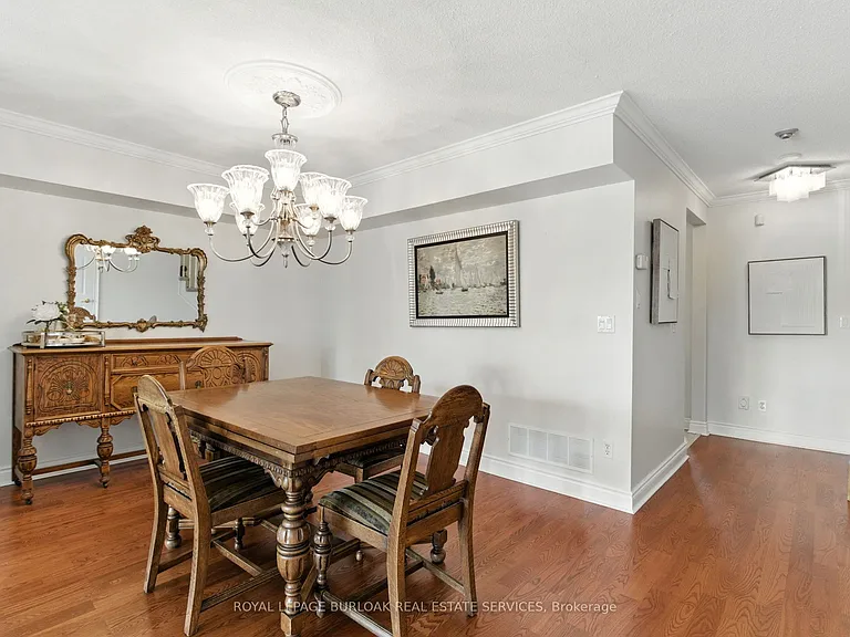 442 Maple Ave #7 — Photo 8