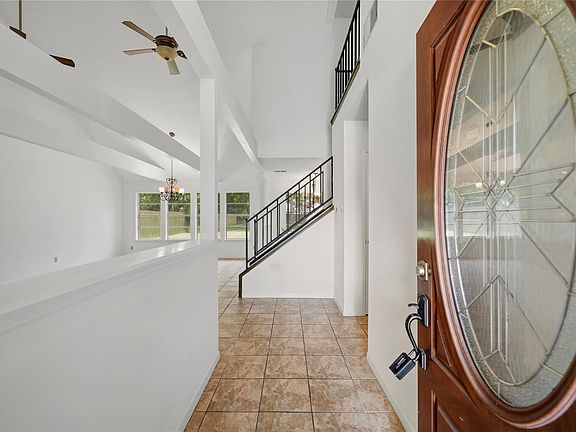 4th image of 12358 Gainsborough Dr