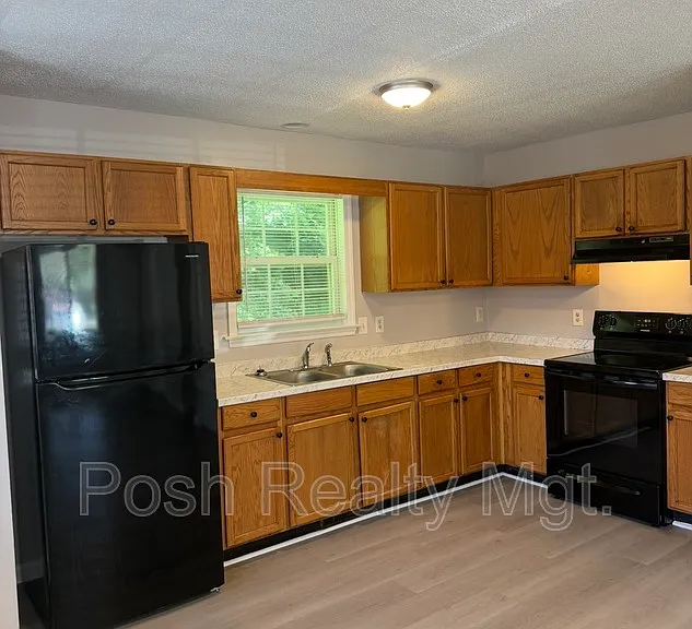 1409 Randolph Ave — Photo 3