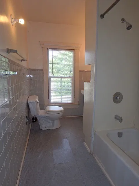 1507 Wilson Ave. — Photo 3
