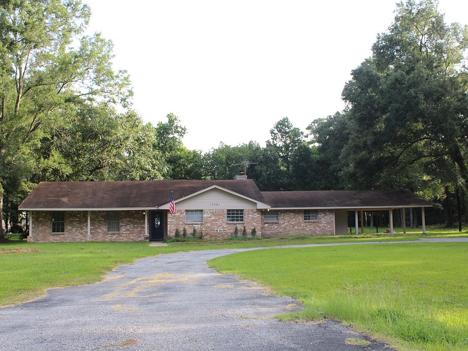 1st image of 17081 Live Oak Cir