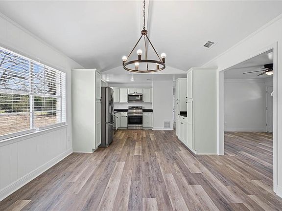 5th image of 6561 Apache Run