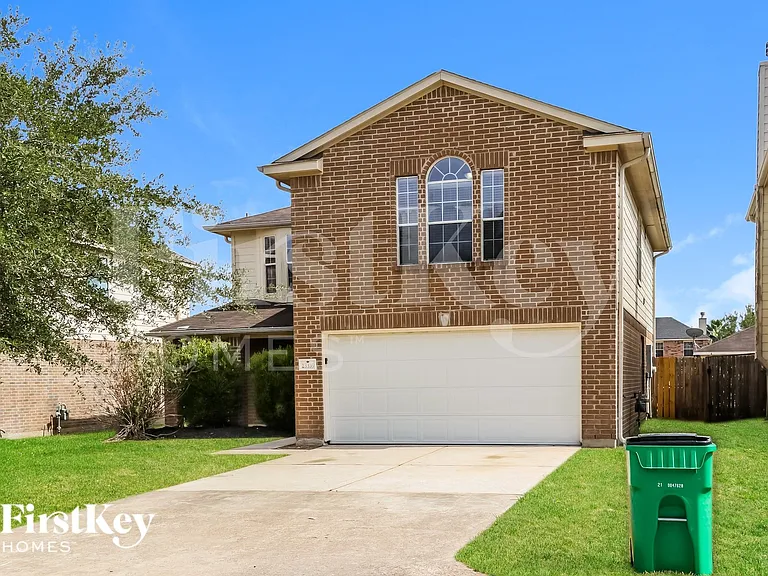 25339 Barmby Dr — Photo 2