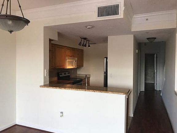 3rd image of 2022 Alta Meadows Ln APT 604