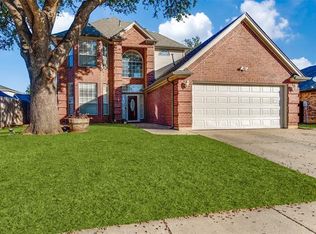 9073 Tyne Trl, Fort Worth, TX 76118