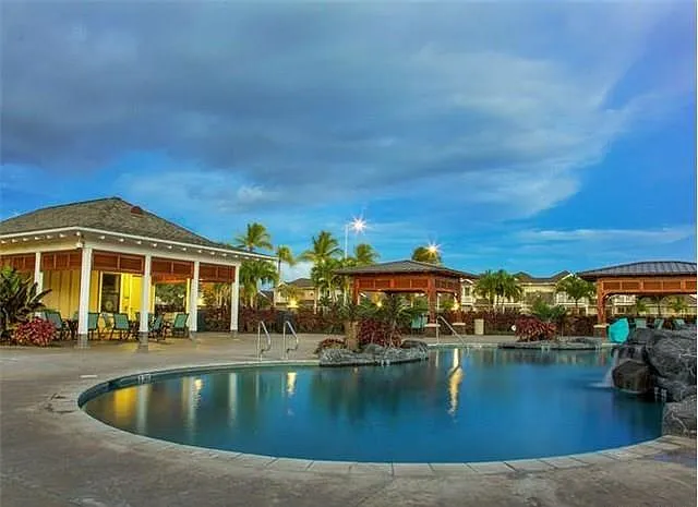 Kamakana Swim Club Pool & Jacuzzi