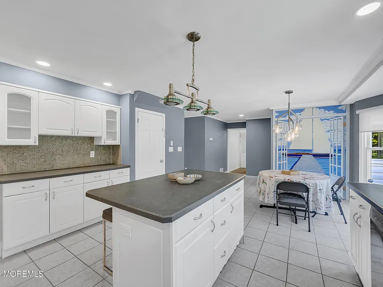 25 Surrey Ln — Photo 15
