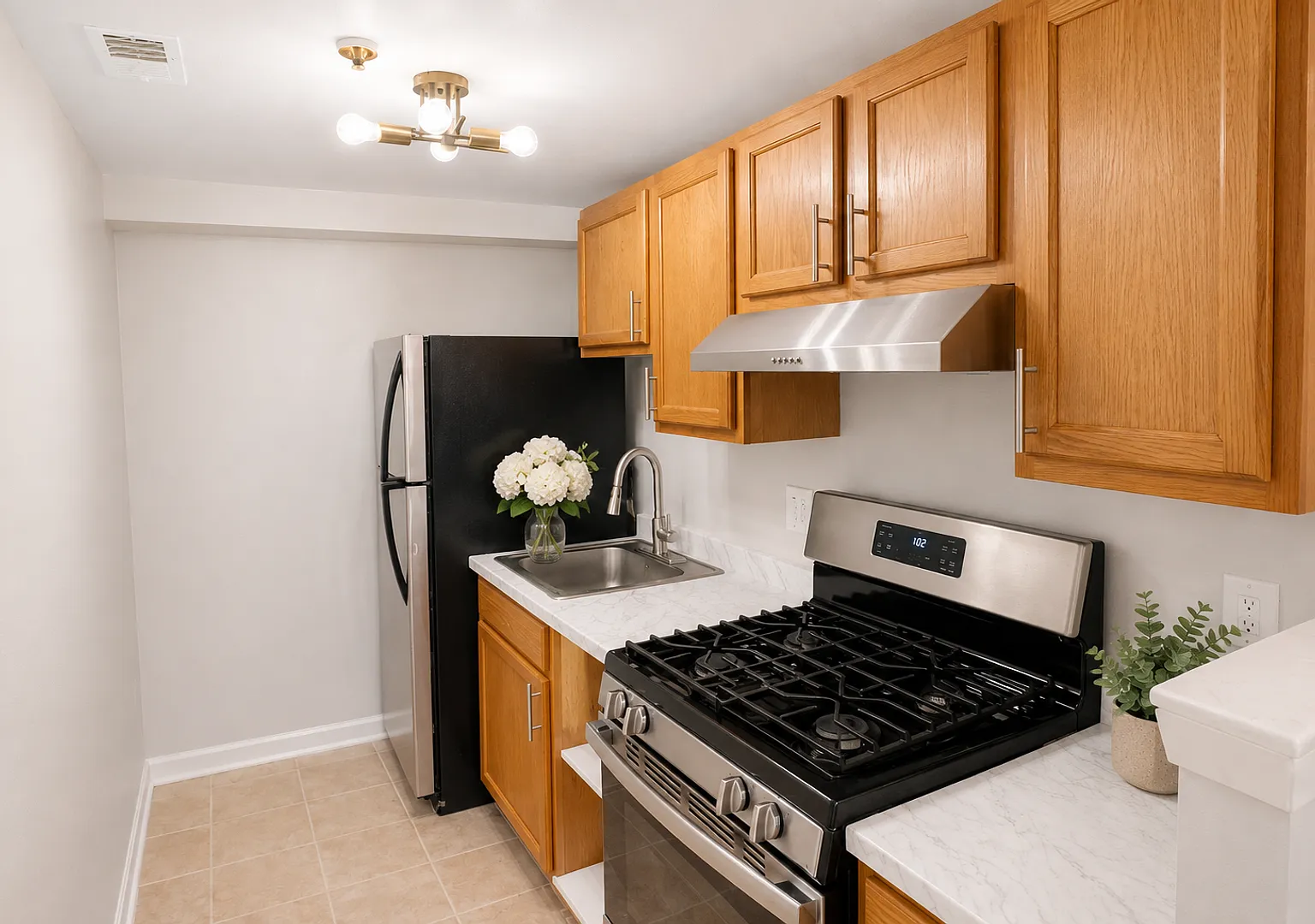 2026 Move-In Special $500 Lease Signing Bonus!! Renovated 3-Bedroom Apartment In Prime Se Dc Loca... — Photo 1