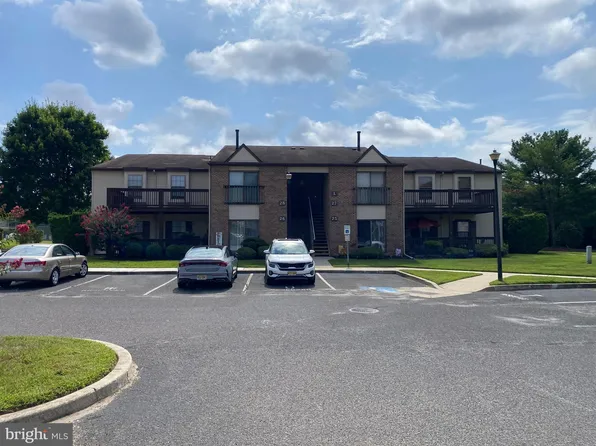 27 Pickwick Pl, Sewell, NJ 08080