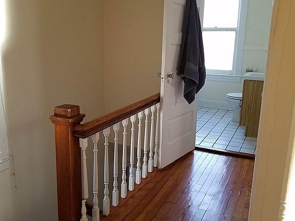4th image of 123 Johnson St Floor 2