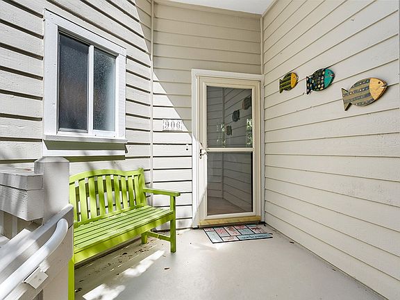 2nd image of 1315 Winding Oaks Cir E APT 906