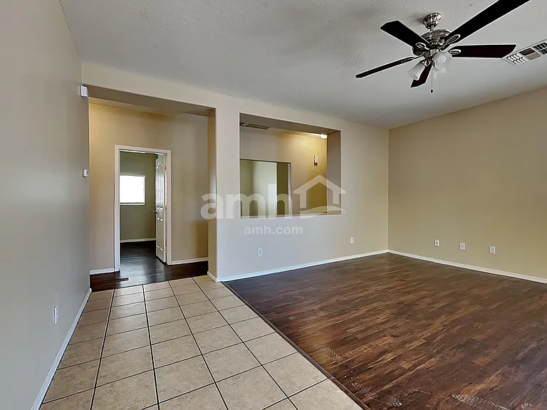 2548 W Spencer Run — Photo 6