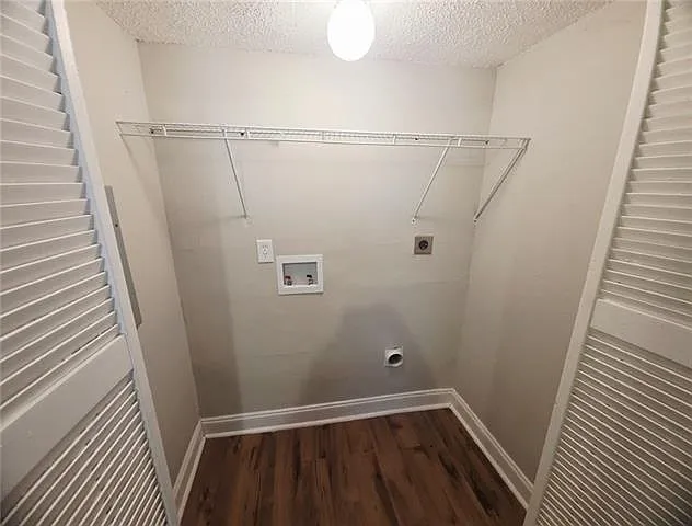 9042 Bunker Hill Rd — Photo 6