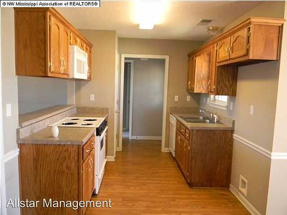 2nd image of 7412 Crystal Dr