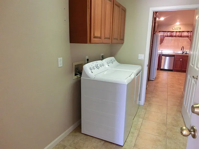 8646 W Rockwood Dr — Photo 8