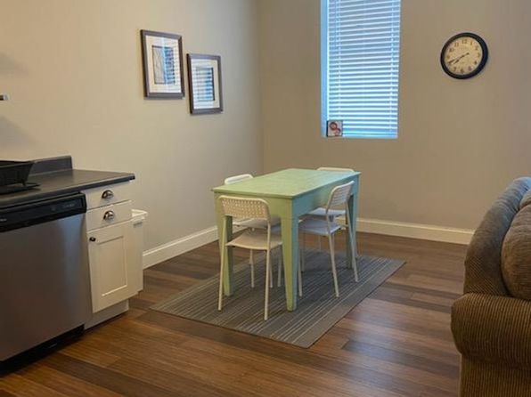 114 1/2 S Franklin St