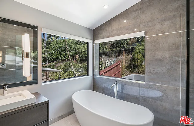 2122 Castle Heights Ave — Photo 38