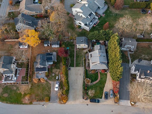 2nd image of 18-18A Mitchell Ln