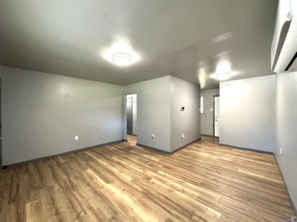 5911 Matthews St, Baton Rouge, LA 70812