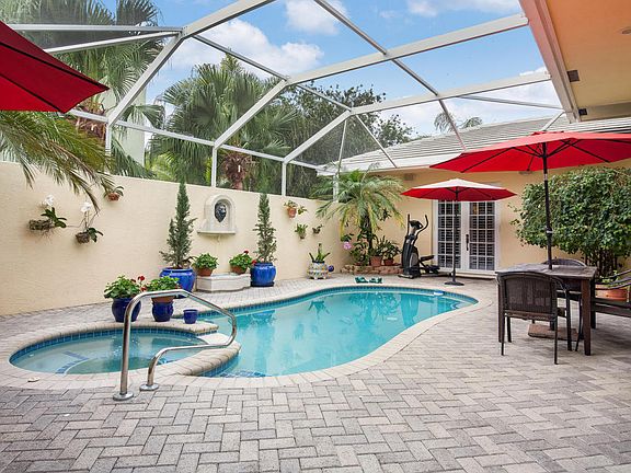 8269 BobOLink Dr West Palm-large-005-4-I