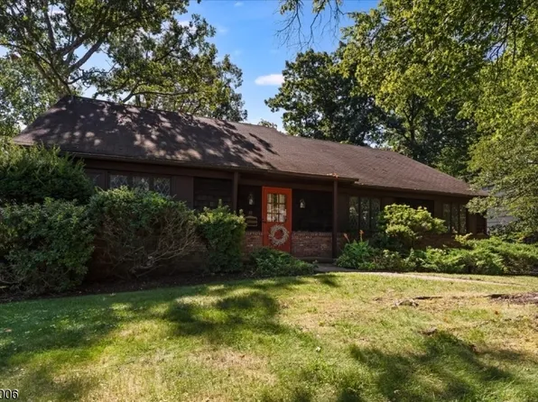 18 Tree Top Dr, Springfield Twp., NJ 07081