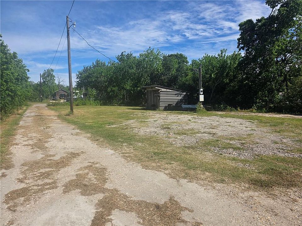 2nd image of 4743 Jean Lafitte Blvd